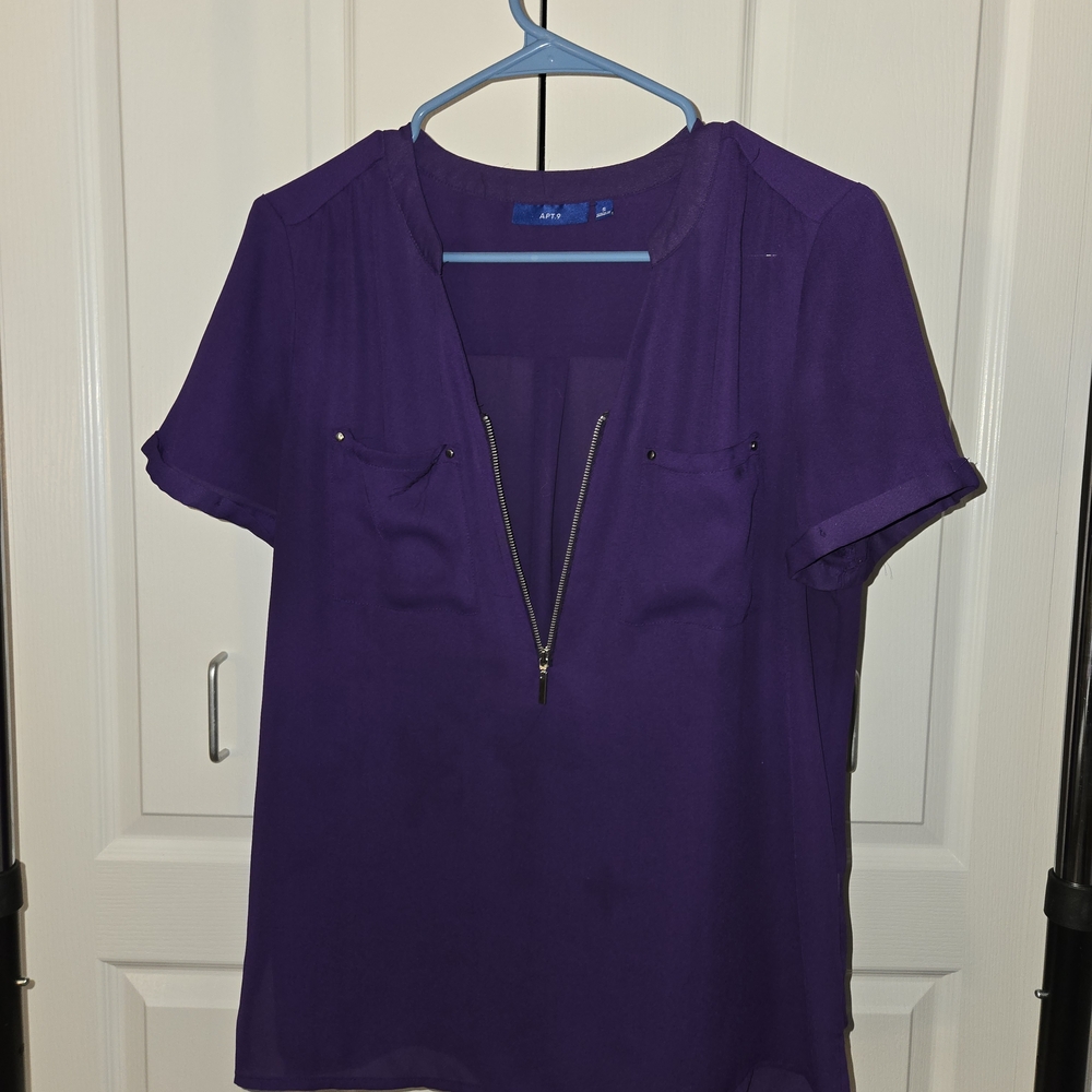 Purple Zip-Front Blouse – Chic V-Neck with Silver Accents (Size S)